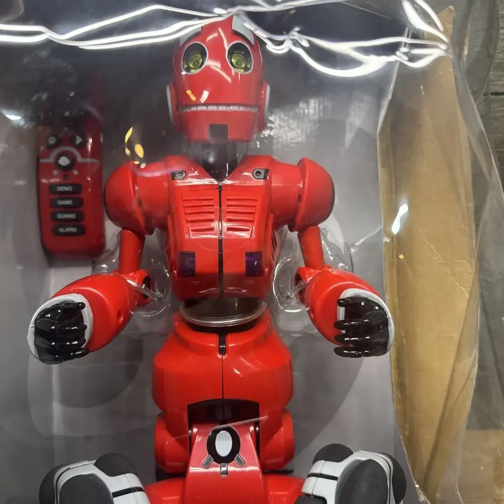 RS Tri-Bot NIB Interactive Remote Control Robot WowWee Robotics 8042 Collection